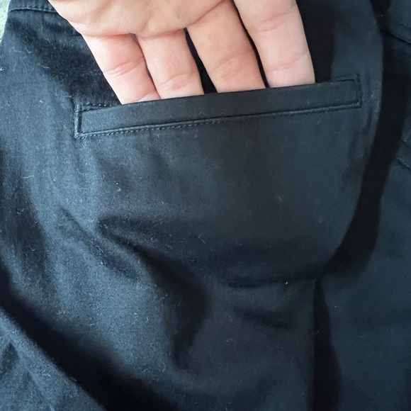 LAUREN Ralph Lauren Woman’s Black Shorts Size 4P - Picture 6 of 10